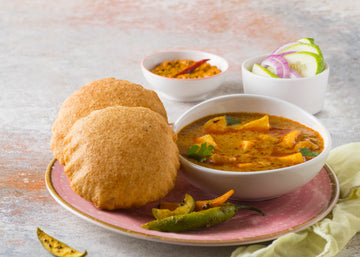 Bedmi Puri With Sabji