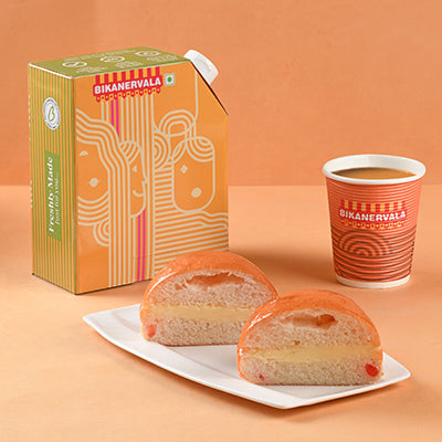 Bun Maska with Tea