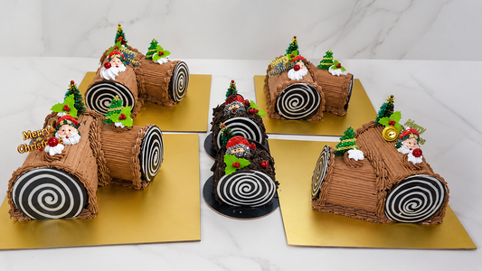 Christmas Chocolate Swiss Roll Log Cake