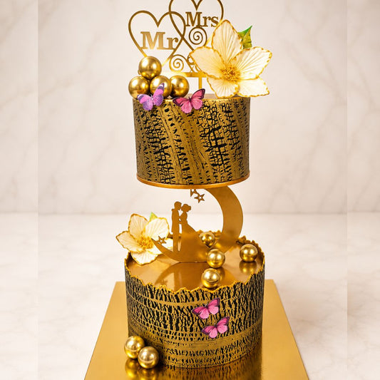 Floating Tier Mr & Mrs Wedding Cake