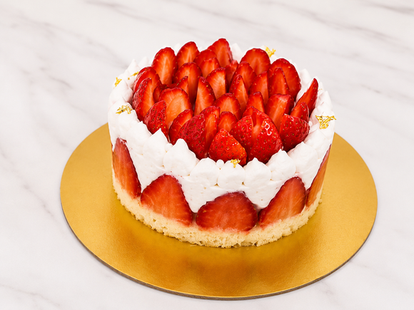 Fresh Strawberry Cream Cake