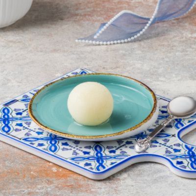 Makhani Rasgulla